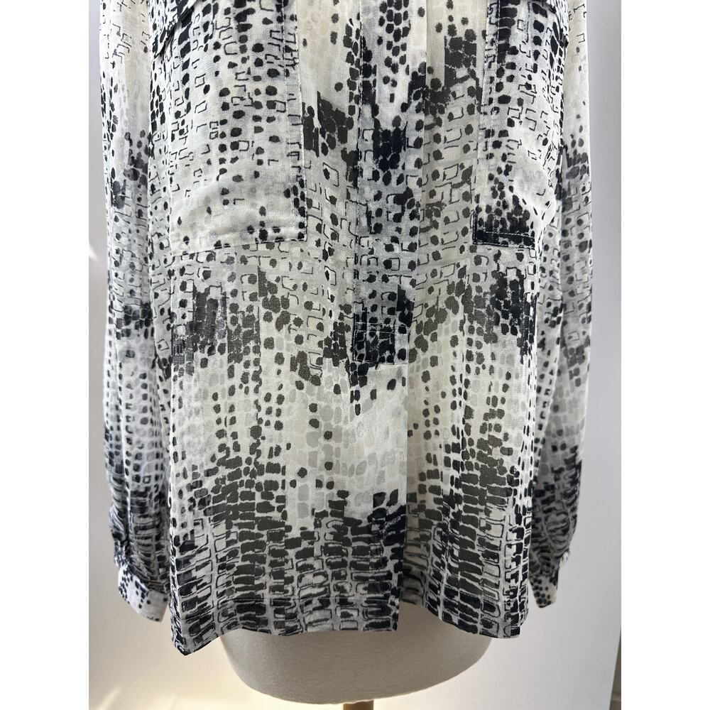 NWT White House Black Market Long Sleeve Soft Shirt Abstract Reptile WHBM Small - Picture 7 of 16